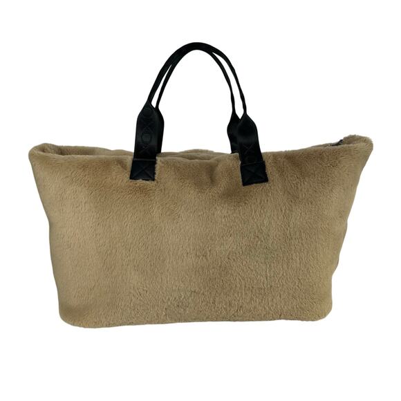 XOXO Soft Plush Faux Fur Carryall Tote Bag - Picture 3 of 9